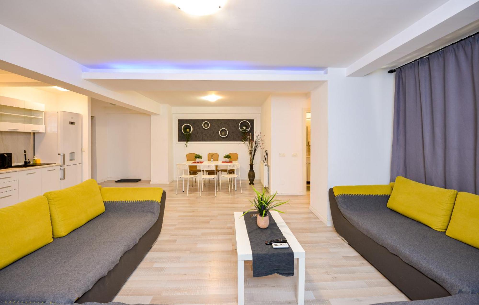 Ben Yehuda - Shabbat Friendly Apartments Bucarest Esterno foto